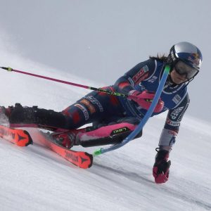 Pettorale di Zrinka Ljutic autografato – Vincitrice della Coppa del Mondo di Slalom 2024/25 con dedica a Matilde Lorenzi