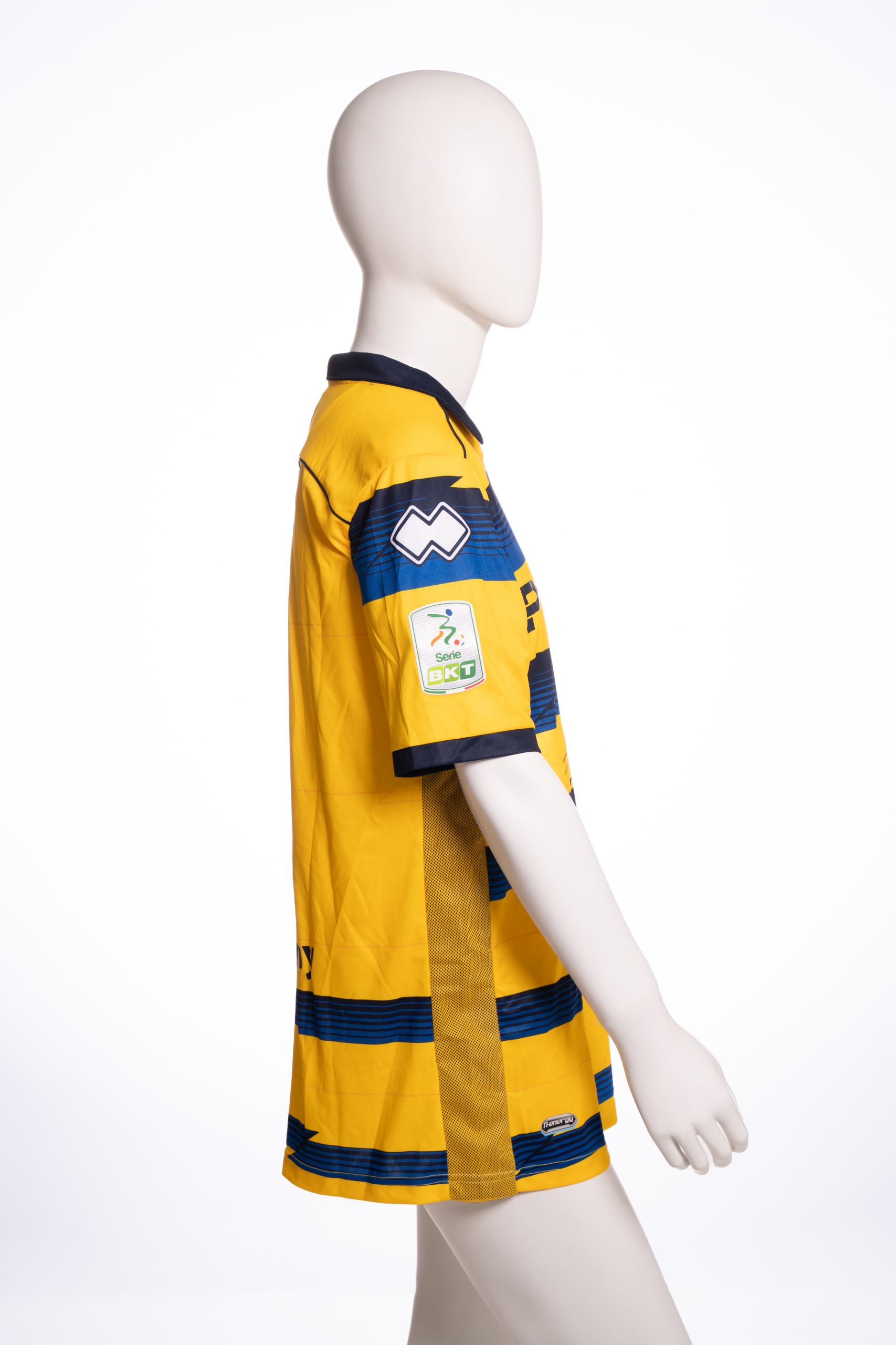 Maglia da calcio e fascia da capitano di Gianluigi Buffon autografate – Il leggendario numero 1 italiano - immagine 7