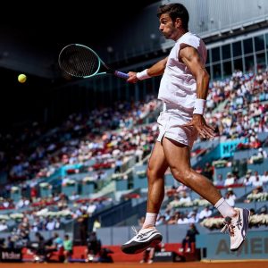 Racchetta di Lorenzo Musetti autografata  – Il talento del tennis italiano in vetta